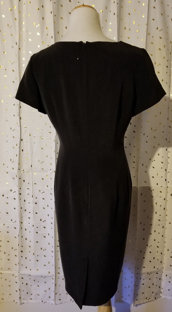 Like new 100% black silk dress - Picture 3 of 8